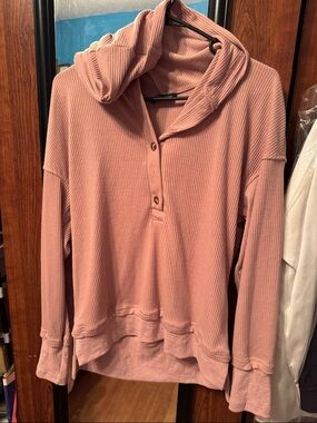 Ribbed Hooded Pullover in Dusty Rose